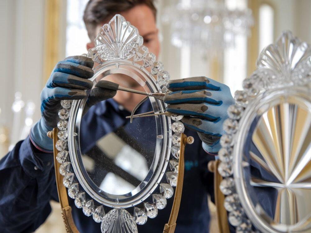 czyszczenie kryształowego lustra