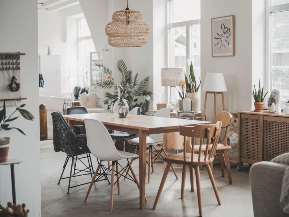 krzesła do drewnianego stołu