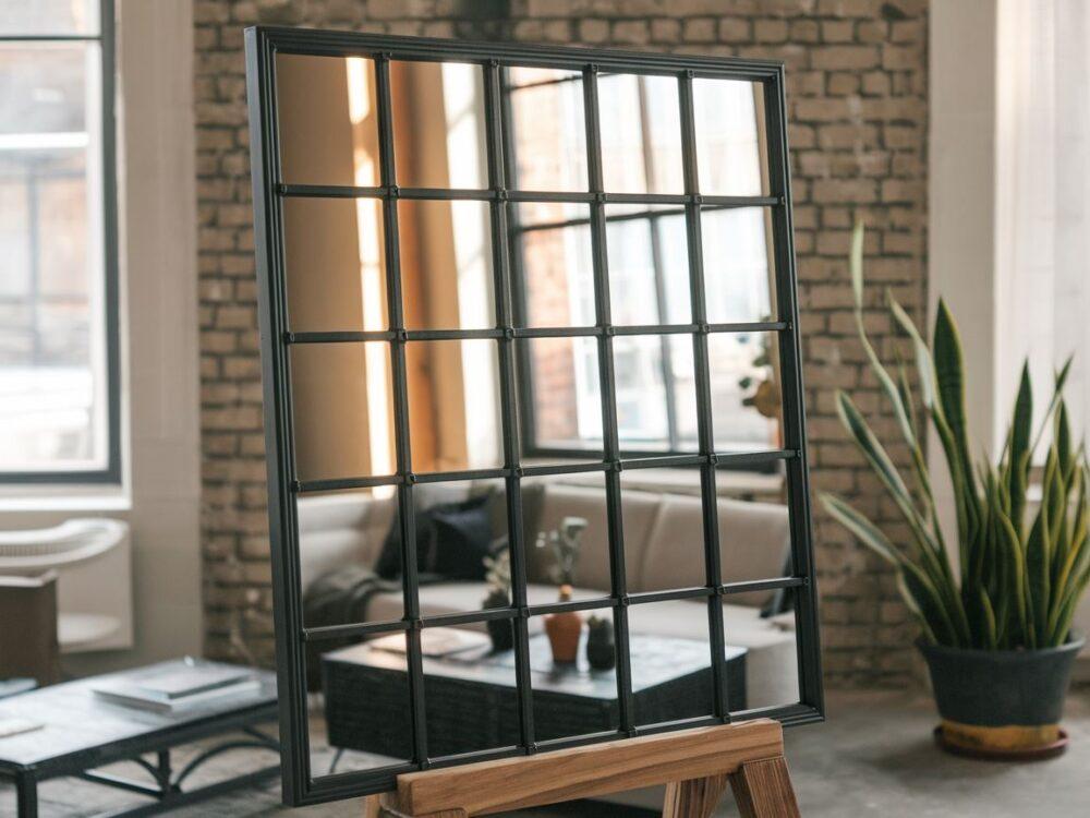 lustro z podziałem na kwatery