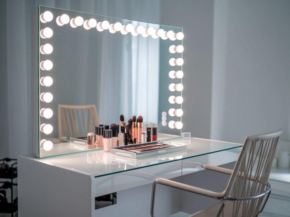 nowoczesne lustro make up