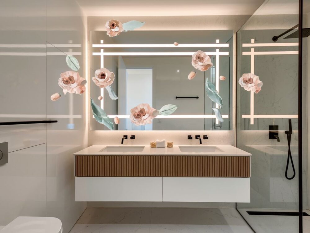 ozdobne lustro bez ramy